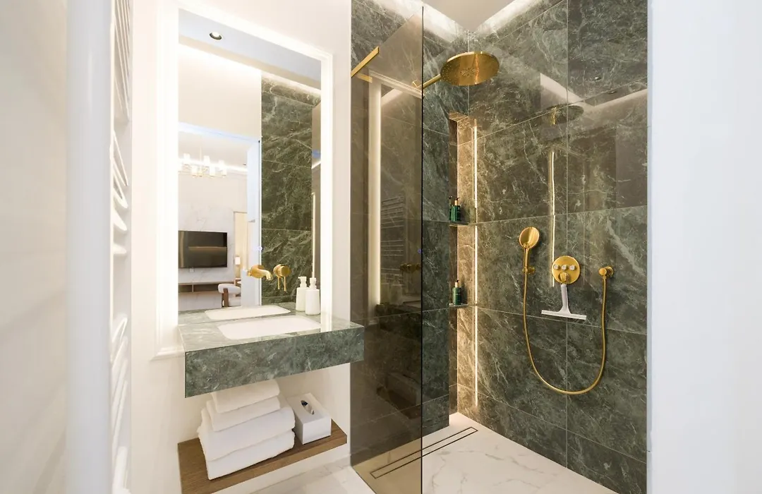 Rafael Kaiser - Signature Apartments City Centre-1