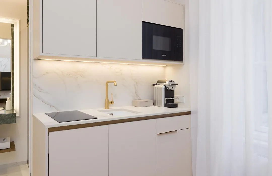 Rafael Kaiser - Signature Apartments City Centre-1